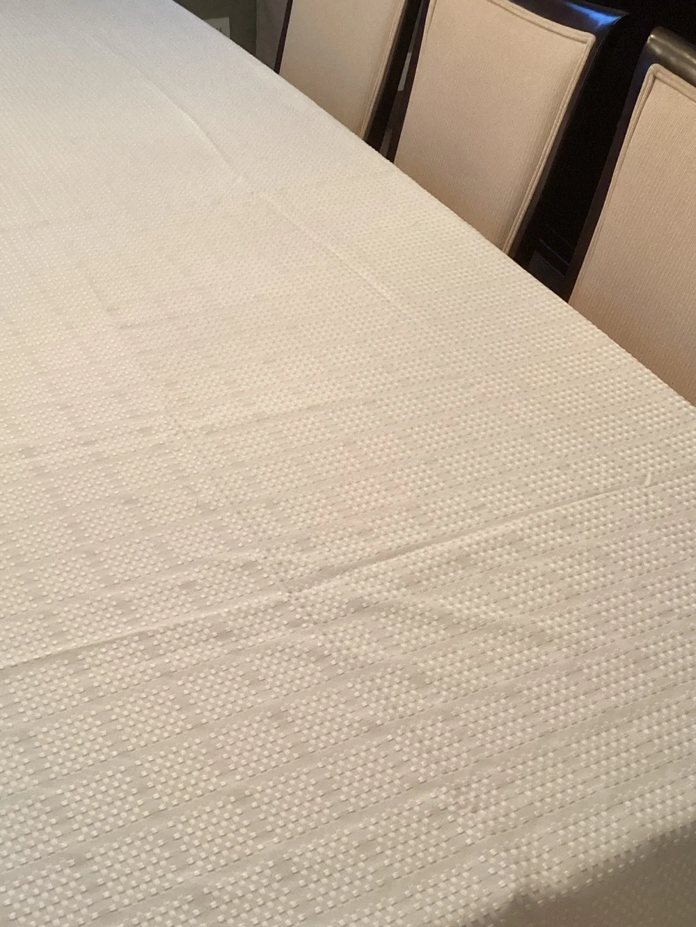 Evolution Spill-proof Cream Textured Tablecloth 60 x 140 oblong